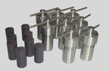 水熱反應(yīng)釜圖片 1477645606.jpg